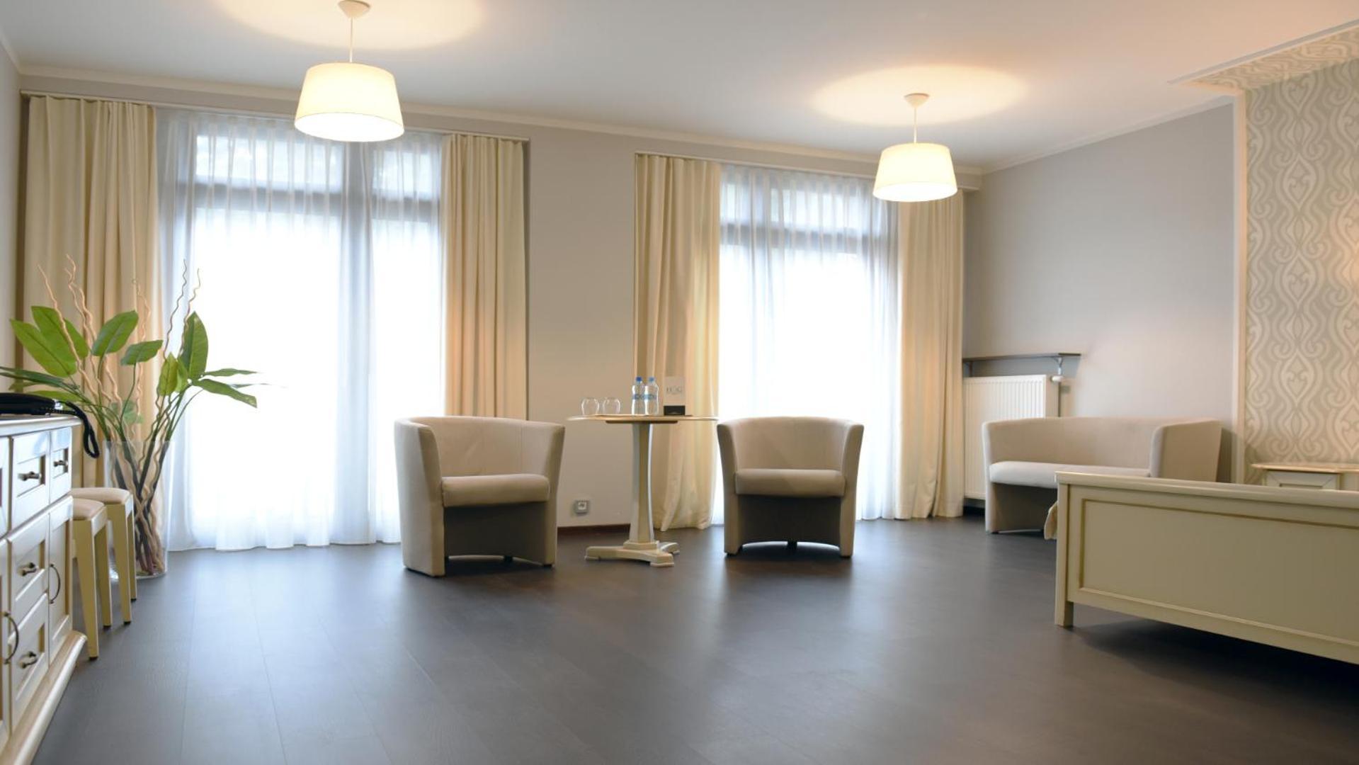 Hotel Grzegorzewski Tuszyn Eksteriør bilde